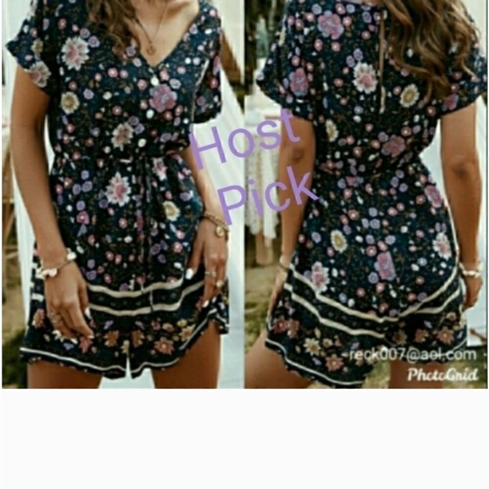 Navy Floral pattern Romper - Picture 10 of 10